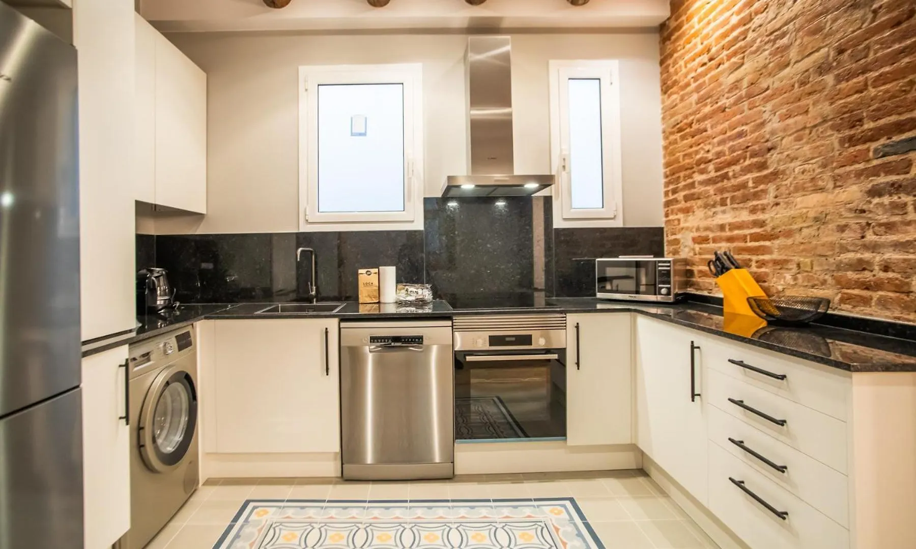 23Mal1075- Beautiful 2Br Apartment Near Sagrada Fa Barcelona España